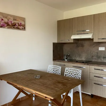 Punta Di Mare Lägenhetshotell Linguizzetta